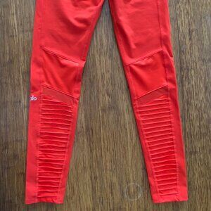 Alo Yoga High-Waisted Moto Leggings | Cherry Red, Medium